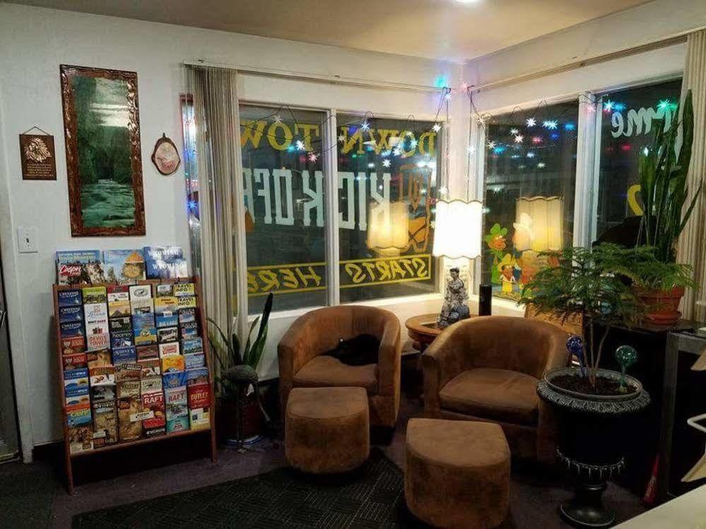 Downtown Xenion Motel Laramie Exterior photo
