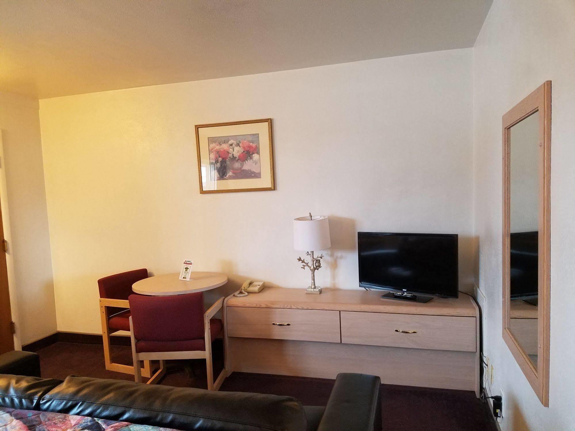 Downtown Xenion Motel Laramie Exterior photo